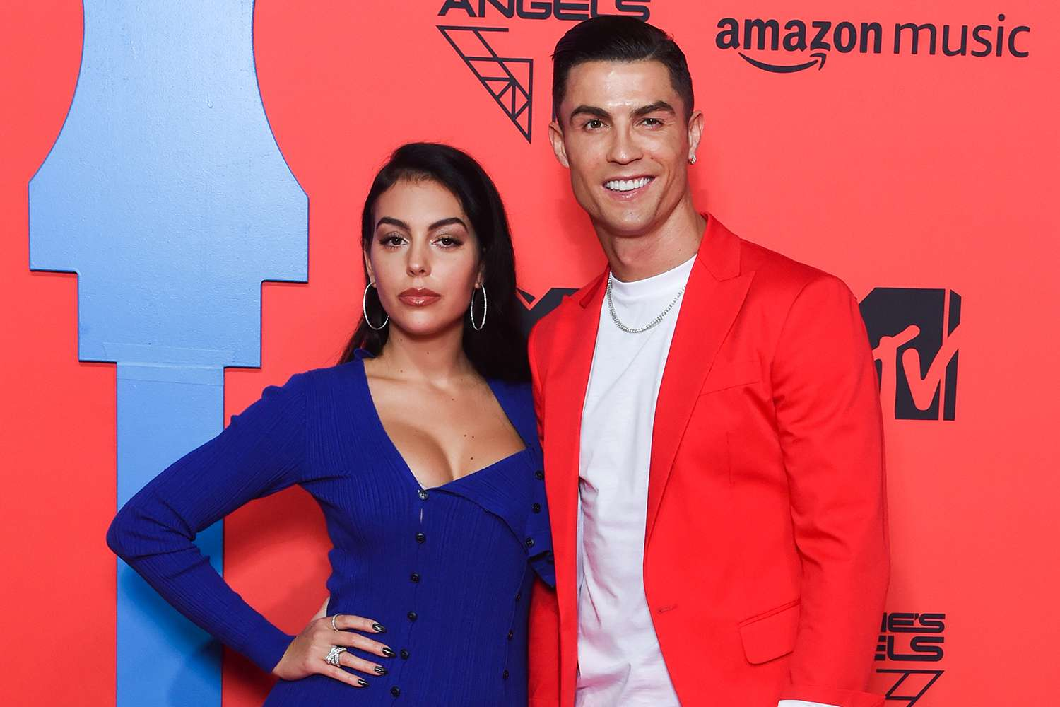 Ronaldo ile Georgina Rodriguez nişanlandı